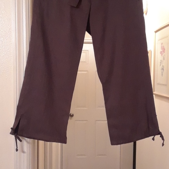 💗DONATED💗BCBG CAPRIS 💗 - Picture 2 of 4